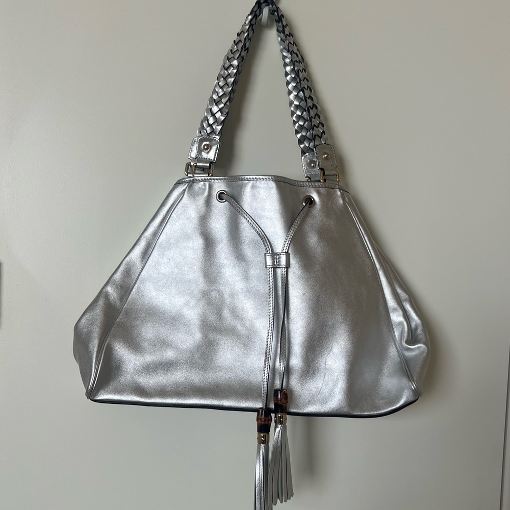 Authentic Vintage Gucci Peggy Large Leather Silver Drawstring Tote Handbag.
